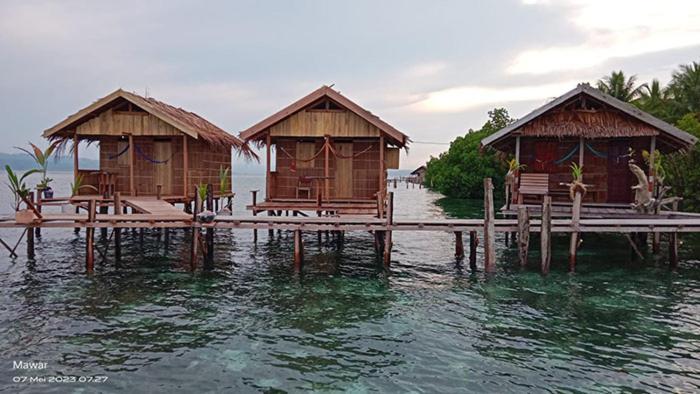 Mawar Homestay Besir Экстерьер фото
